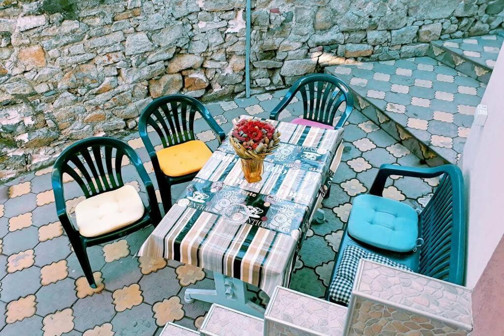 Нouse With Cute Little Yard Apartment Plovdiv Bagian luar foto
