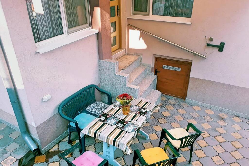 Нouse With Cute Little Yard Apartment Plovdiv Bagian luar foto